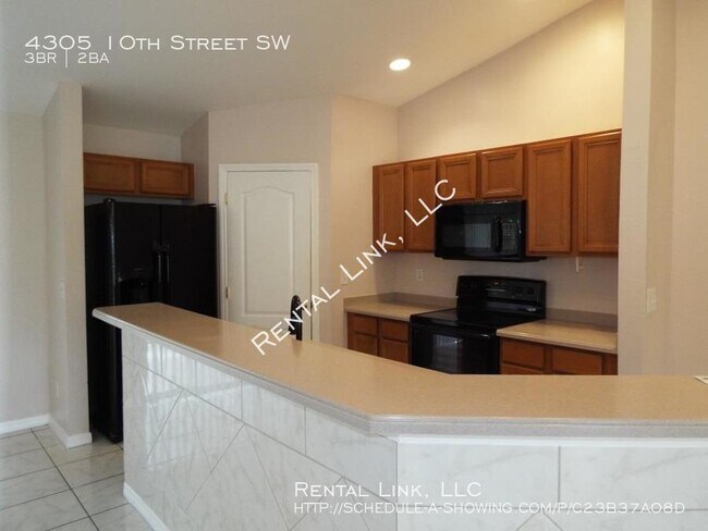 Building Photo - 4305 10th St SW