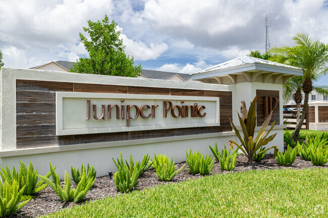 Señal de entrada - Juniper Pointe Townhomes