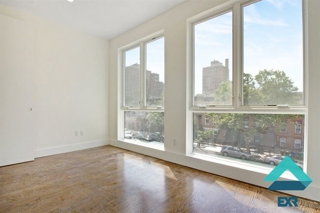 Foto del edificio - 1784 Broadway