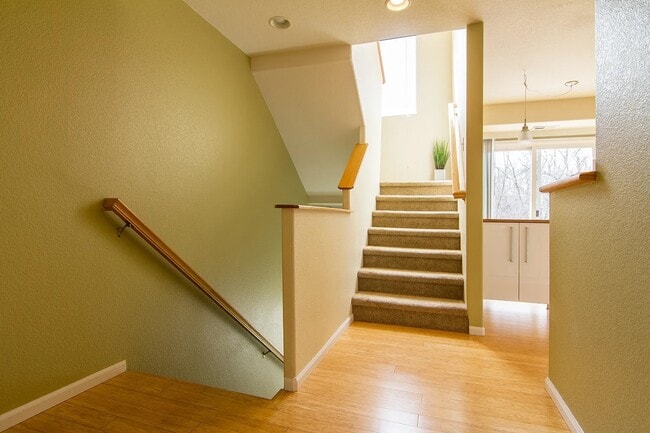 Foto del edificio - 4973 Noble Park Pl