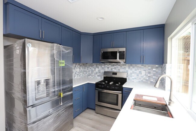 Foto del edificio - 1409 N Roundtree Ln