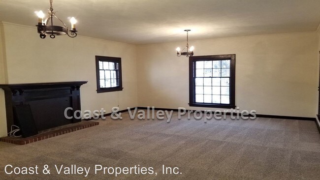 Building Photo - 21-25 Geil St