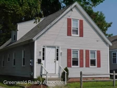 Primary Photo - 4 br, 1 bath House - 75 Davis Street