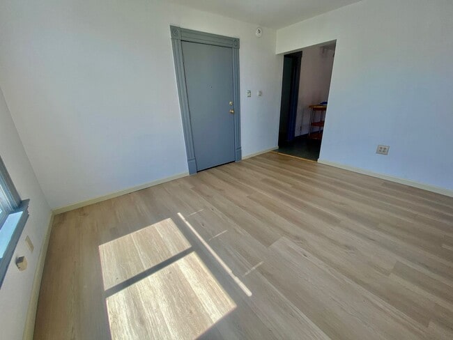Foto del edificio - 520 E 15th Street
