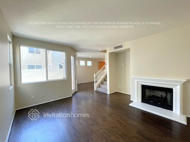 Building Photo - 1052 E Agate Ct