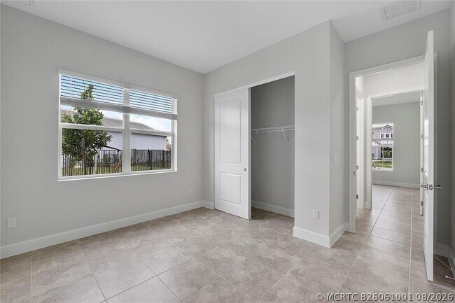 Foto del edificio - 5223 Liberty Ln