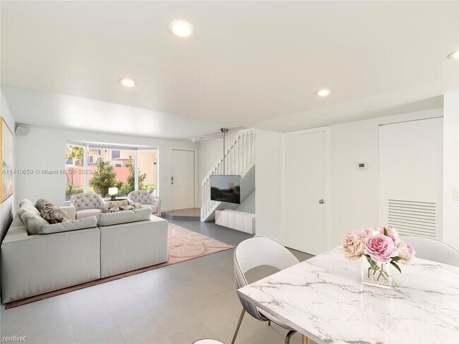 Foto del edificio - 3 br, 2 bath House - 10224 SW 77th Ct