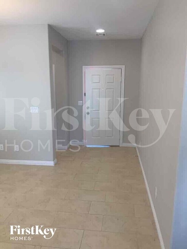 Foto del edificio - 9146 Island Wolf Ave