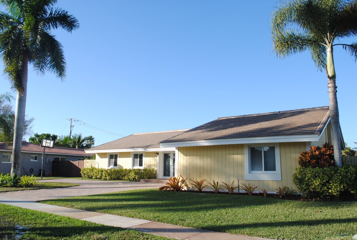 16780 Harbor Ct, Weston, FL 33326 House Rental in Weston, FL