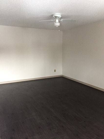 Building Photo - 1 Bed 1 Bath Unit in Edmonton, AB