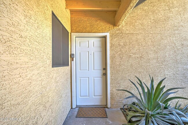 Foto del edificio - 9990 N Scottsdale Rd