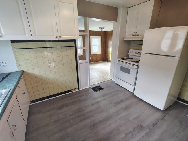 Foto del edificio - 2439 Chase St