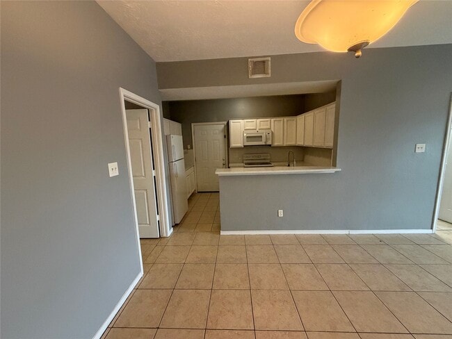 Building Photo - 8126 Jutland Rd