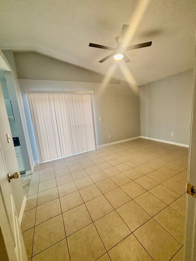 Photo - 508 Winding Oak Lane - r508wi House