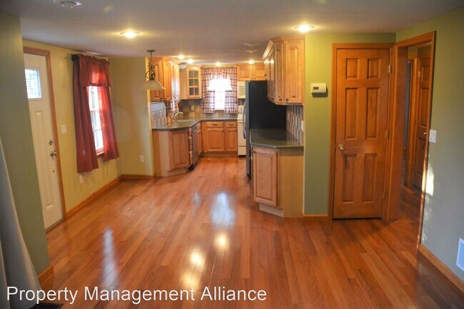 Building Photo - 3 br, 1.5 bath House - 109 Van Mara Drive