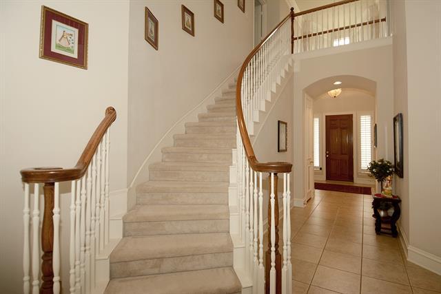 Building Photo - 8617 Orchard Hill Dr