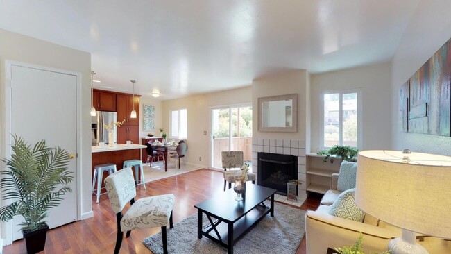 Living room - 3459 Pennsylvania Cmn