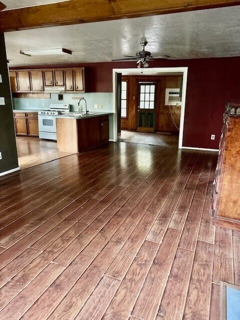 Foto del edificio - 314 Commanche Rd