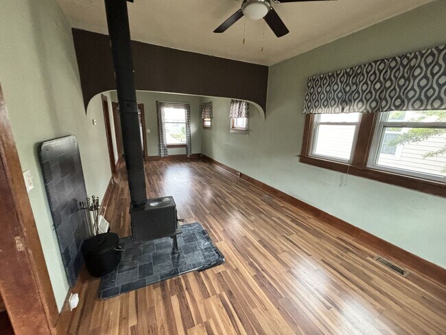 Foto del edificio - 1523 E Garfield St