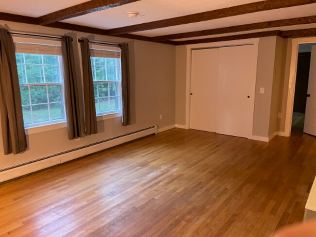 Building Photo - 36 Flutter St
