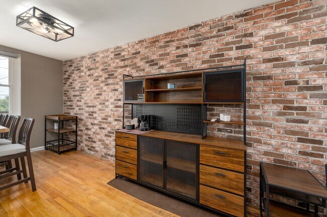 Foto del edificio - 1055 Parksley Ave