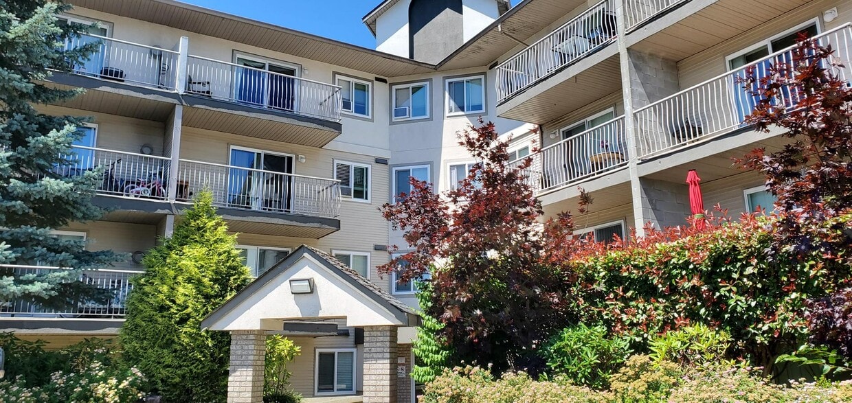 Photo principale - 7694-7694 Evans Rd