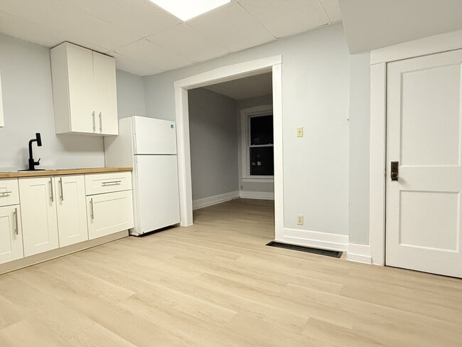 Building Photo - 349 Campbell Ave