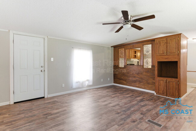 Foto del edificio - 2076 Pine Hill Rd