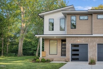 Building Photo - 810 Culpepper Ln