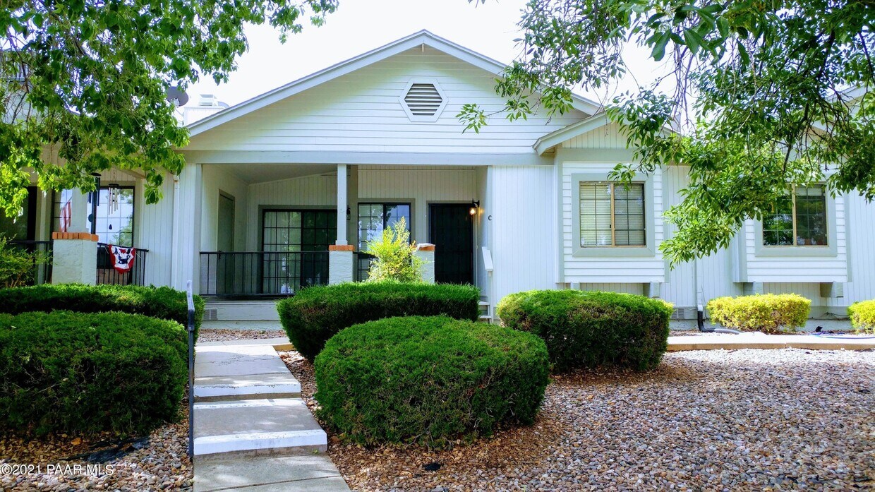 Primary Photo - 3099 Peaks View Ln
