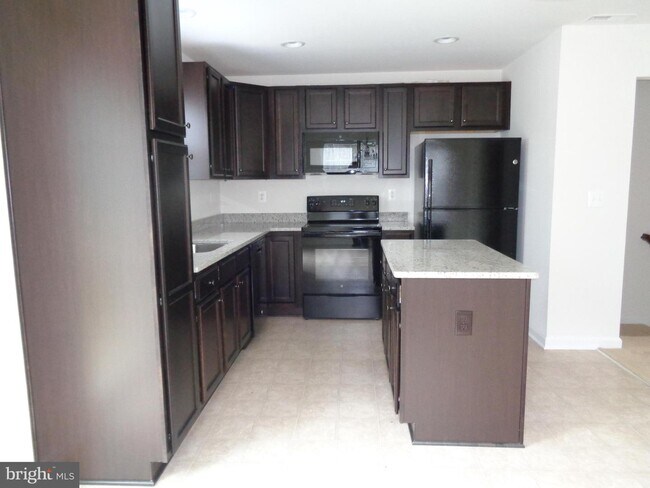 Foto del edificio - 23189 Westwood Ct