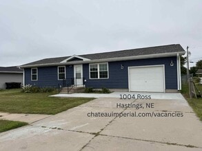 Building Photo - 1004 S Ross Ave