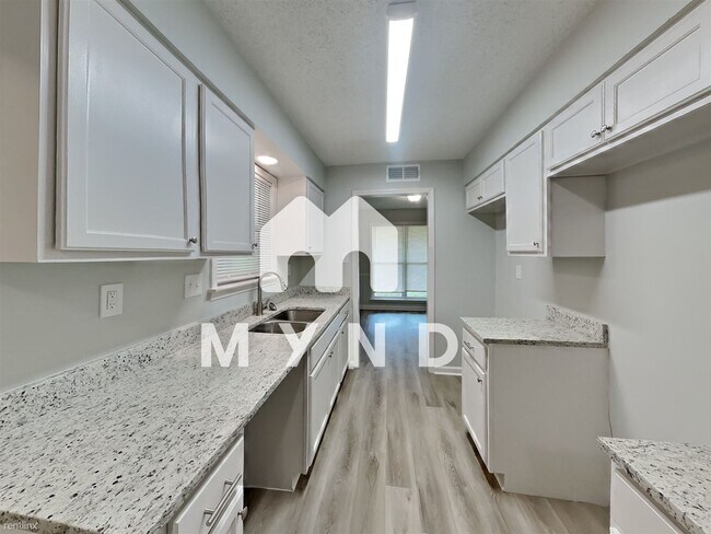 Foto del edificio - 3 br, 2 bath House - 6002 Mingle Dr
