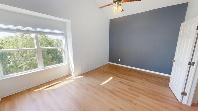 Foto del edificio - 1741 Coburn Ct