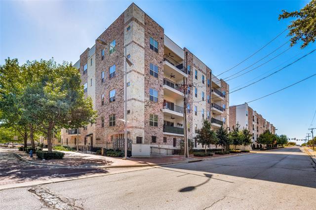 Foto del edificio - 15875 Spectrum Dr