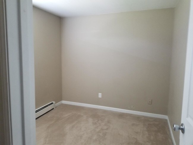 160 S Wyoming Ave Unit 4 Guernsey Wy 82214 Apartment For Rent In Guernsey Wy Apartments Com