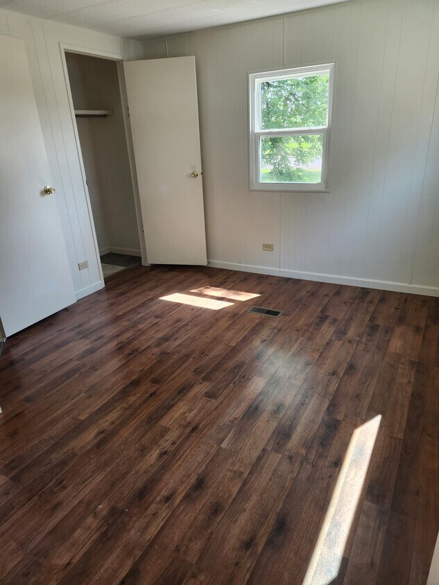 Foto principal - 156 Connely Ave