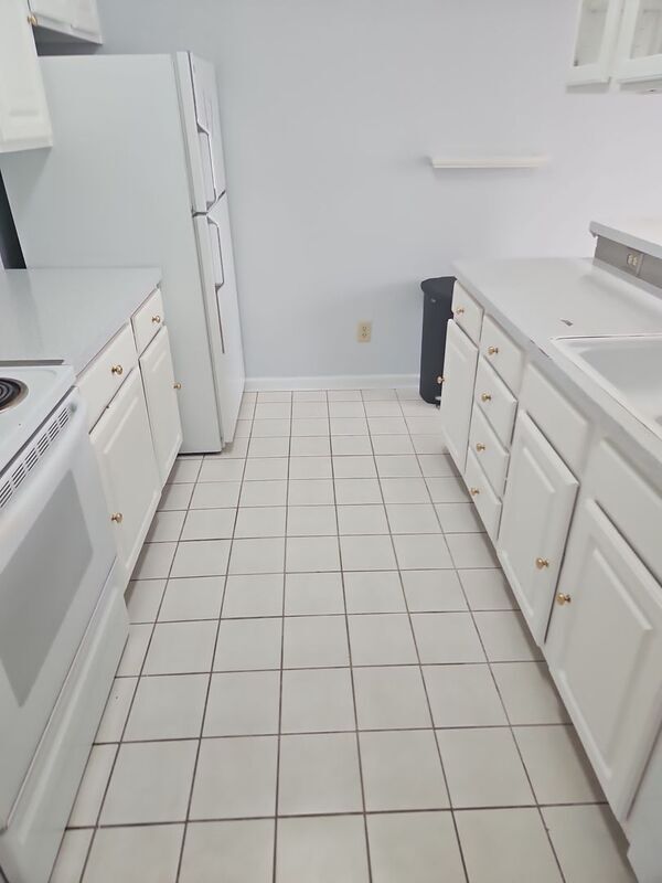 Building Photo - 503 Churchill Crossing