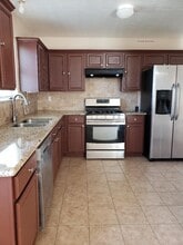 Building Photo - 16123 Catbird Ct
