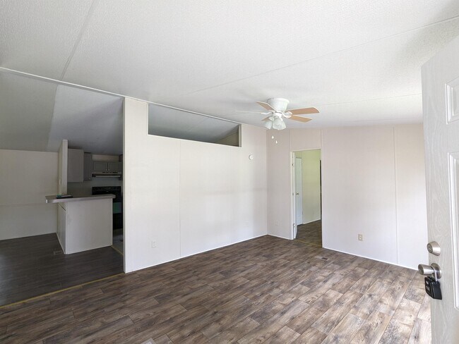Building Photo - 159 Hugh Taylor Rd