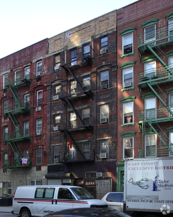 Primary Photo - 23 Monroe St