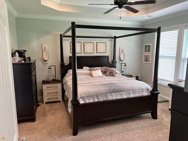 Building Photo - 96 Spyglass