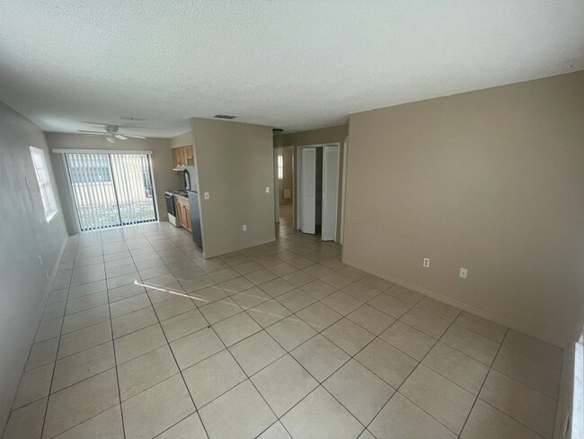 Building Photo - NEW PORT RICHEY 2/1 CORNER UNIT