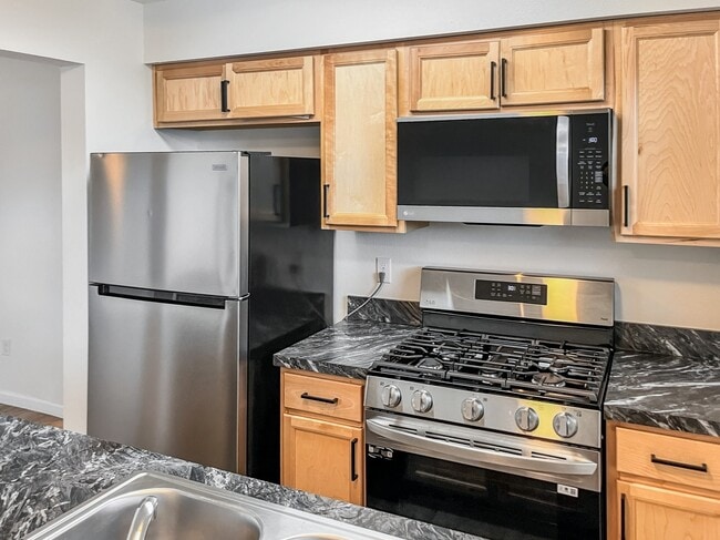 Building Photo - 4008 Reka Dr