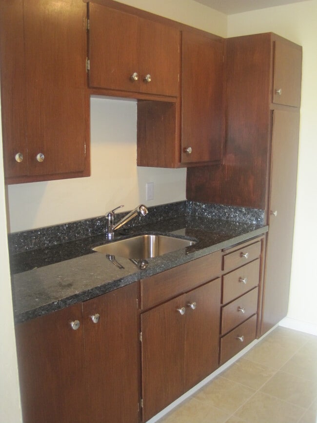 kitchen - 1531 Shattuck Ave