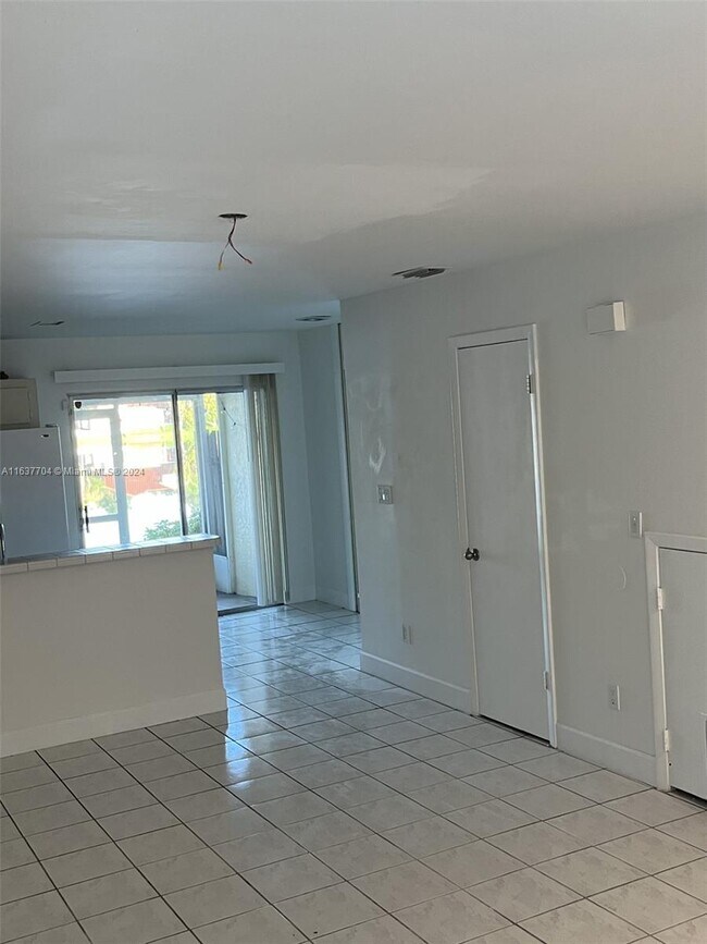 Foto del edificio - 2857 Belmont Ln
