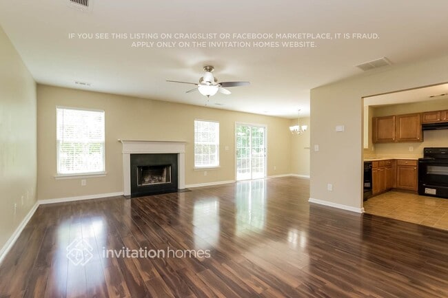 Building Photo - 2650 Mayfair Dr