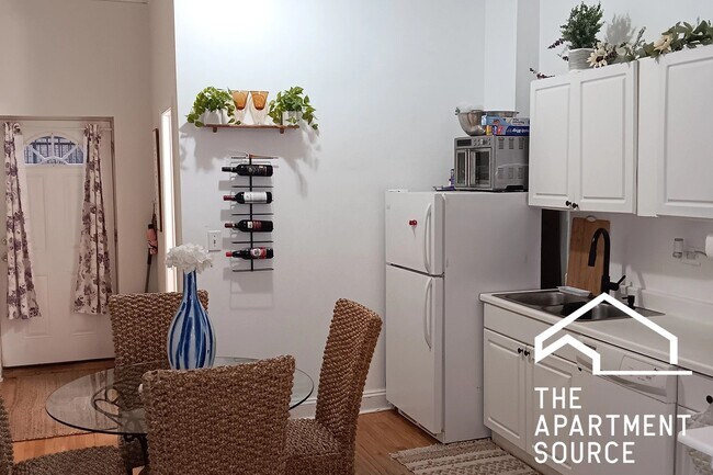 Foto del edificio - 918 Green Bay Rd