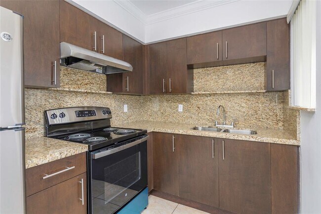 Foto del edificio - 3610 Taylor St