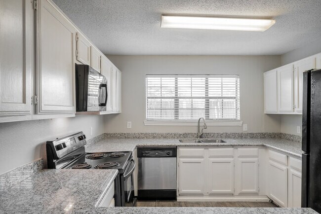 Wyngate Townhomes 3924W - Wyngate Townhomes 3924W